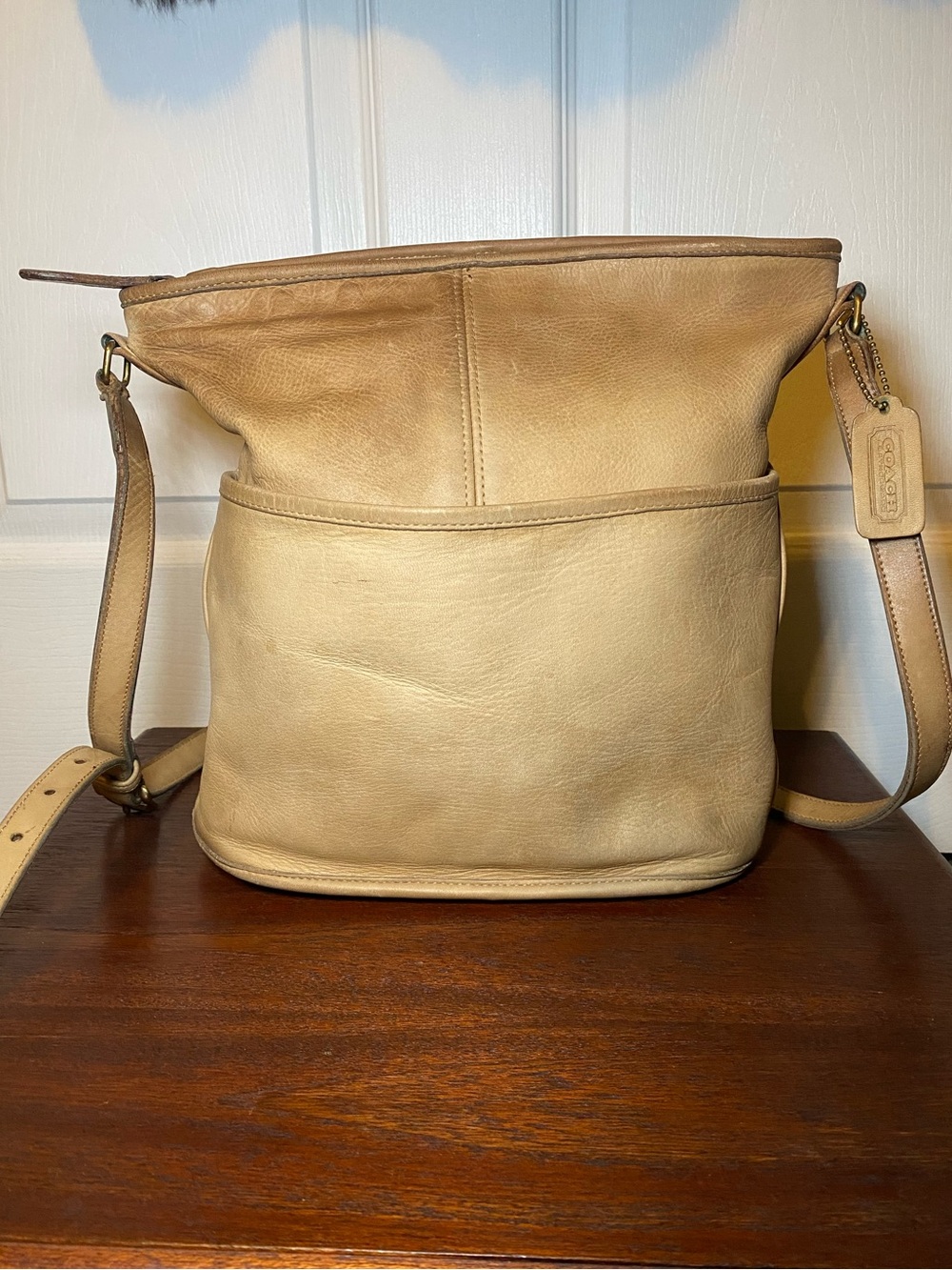 Vintage Coach 0146-010 Bucket Bag | USA Made Glove-Tanned Leather Crossbody